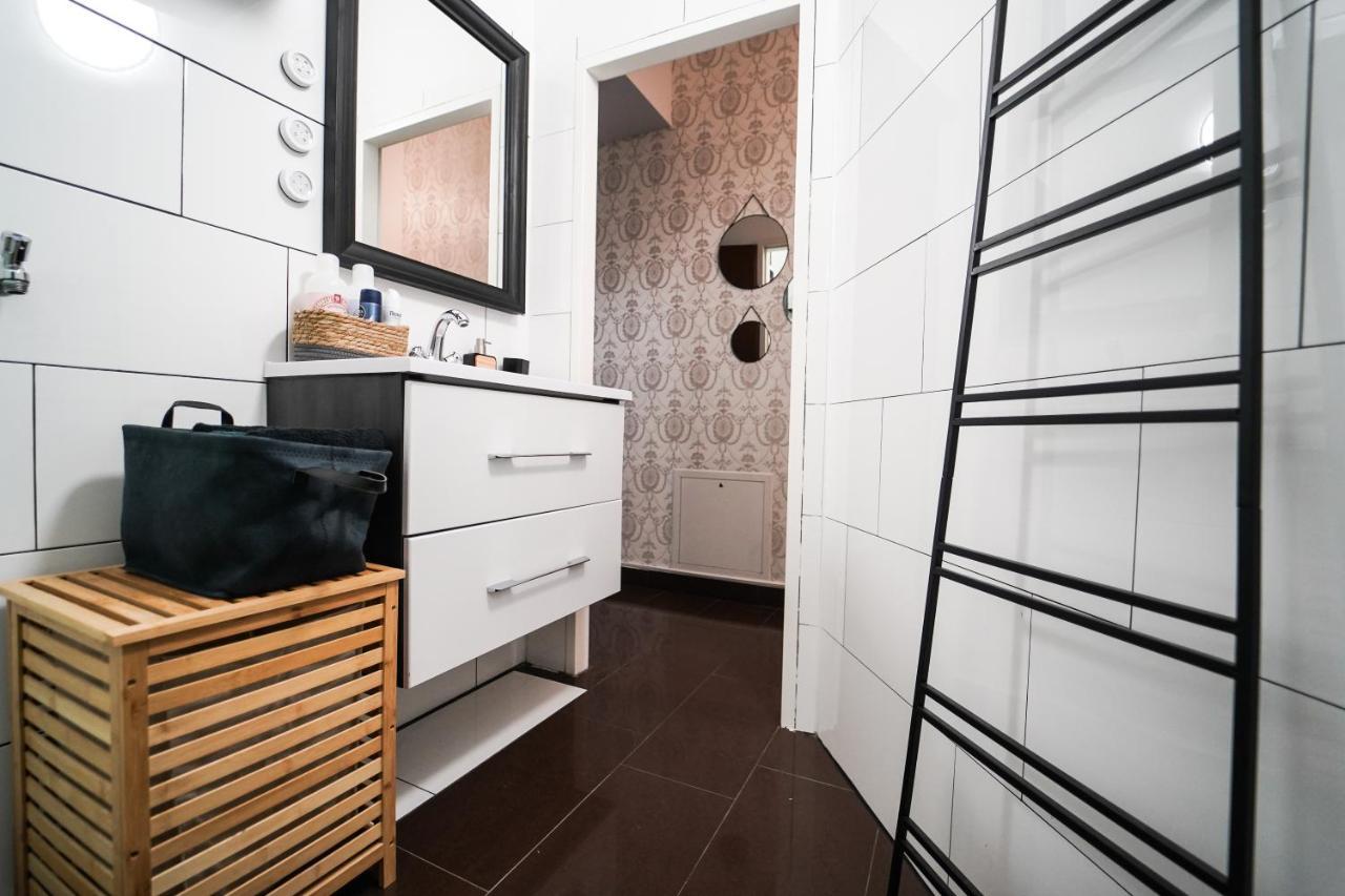 Mint 13 @ Mariahilf Apartment Wina Bagian luar foto